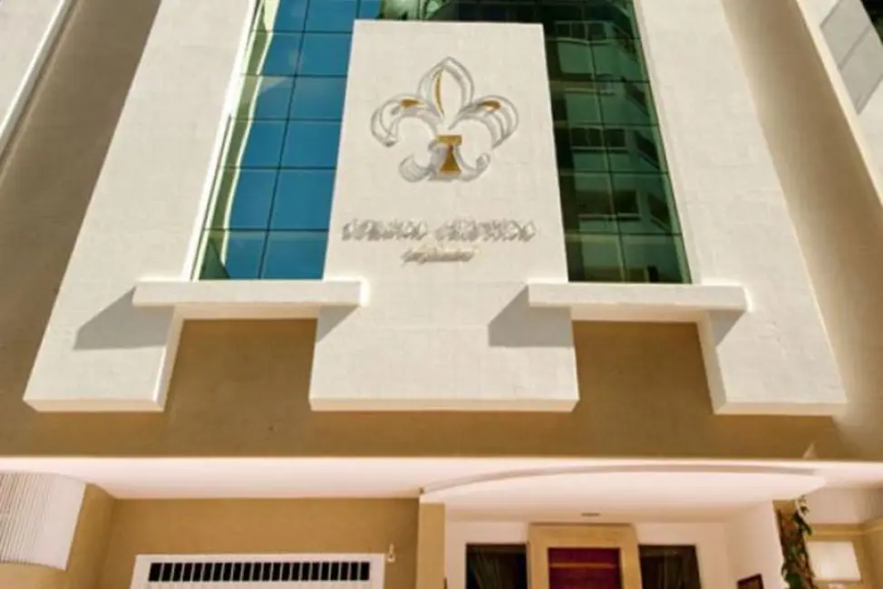 Apartamento com 3 quartos à venda, 159m2 em Centro, Balneario Camboriu - SC - imagem 2 Foto 2 de Apartamento com 3 quartos à venda, 159m2 em Centro, Balneario Camboriu - SC