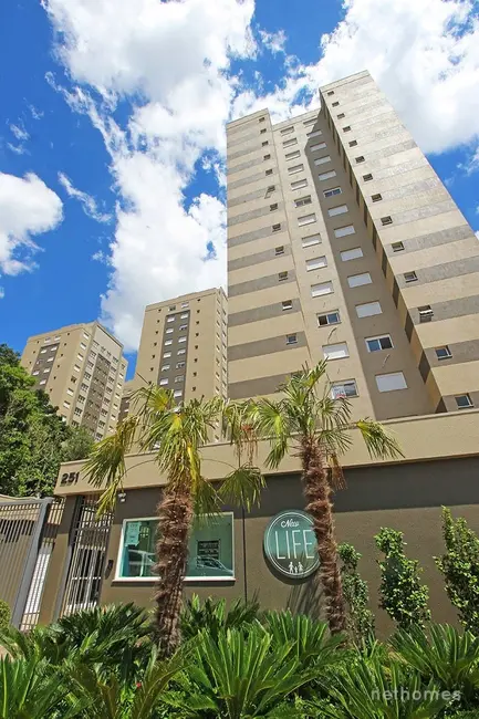 Foto 2 de Apartamento com 2 quartos à venda, 50m2 em Jardim Carvalho, Porto Alegre - RS