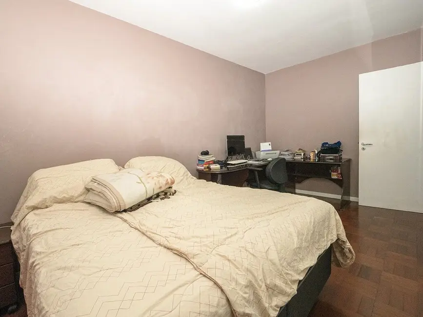 Apartamento com 3 quartos à venda, 83m2 em Menino Deus, Porto Alegre - RS - imagem 8 Foto 8 de Apartamento com 3 quartos à venda, 83m2 em Menino Deus, Porto Alegre - RS