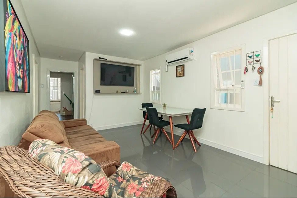 Foto 5 de Casa com 3 quartos à venda, 170m2 em Passo da Areia, Porto Alegre - RS