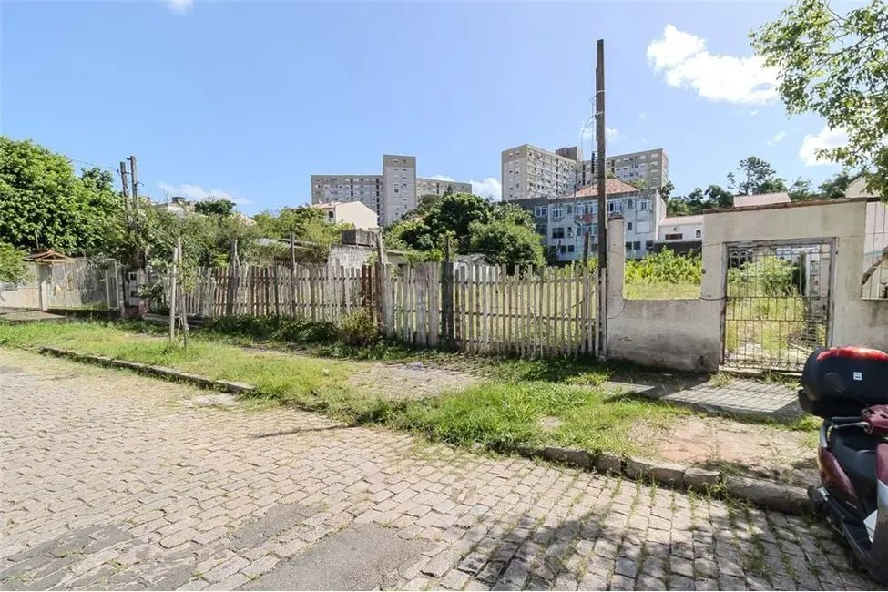 Terreno / Lote à venda, 1317m2 em Santo Antônio, Porto Alegre - RS - imagem 2 Foto 2 de Terreno / Lote à venda, 1317m2 em Santo Antônio, Porto Alegre - RS