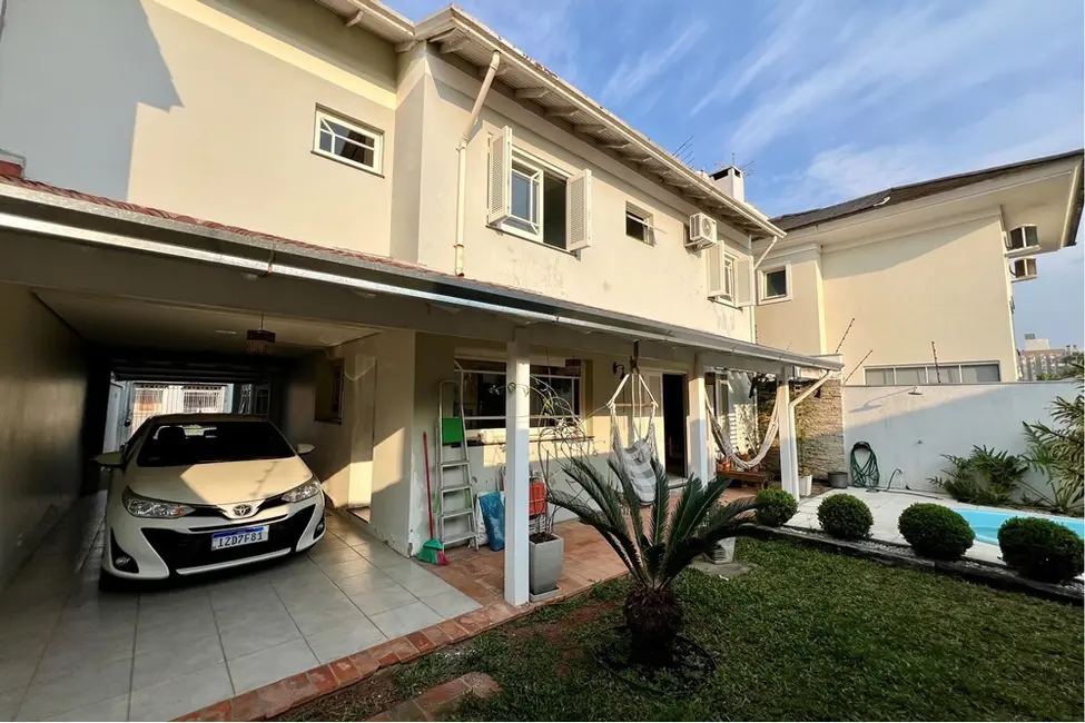 Casa com 4 quartos à venda, 243m2 em Canoas - RS - imagem 5 Foto 5 de Casa com 4 quartos à venda, 243m2 em Canoas - RS