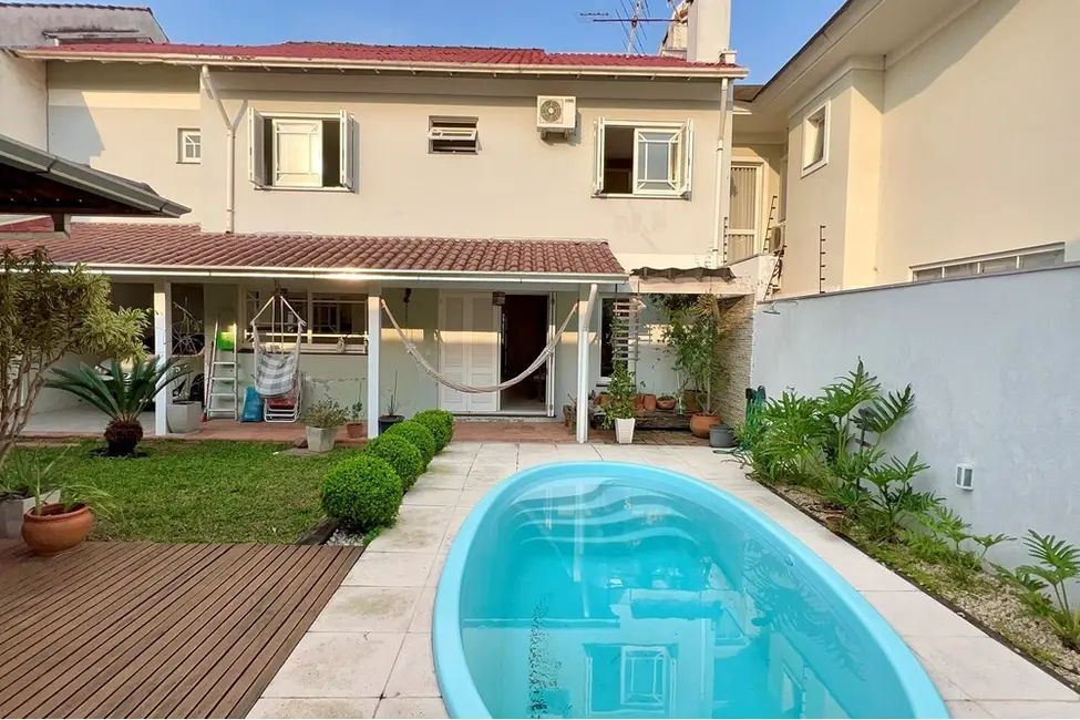 Casa com 4 quartos à venda, 243m2 em Canoas - RS - imagem 7 Foto 7 de Casa com 4 quartos à venda, 243m2 em Canoas - RS