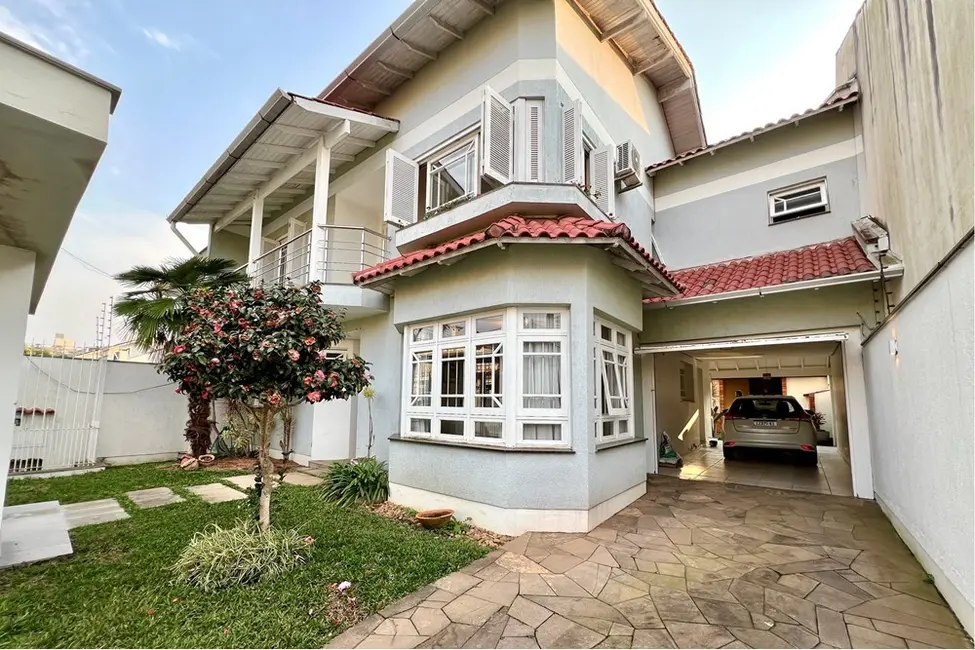 Foto 1 de Casa com 4 quartos à venda, 243m2 em Canoas - RS