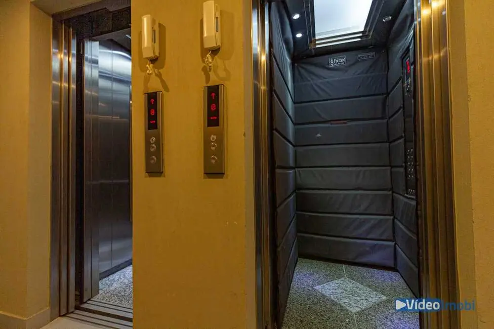 Apartamento com 3 quartos à venda, 85m2 em Santo Antônio, Porto Alegre - RS - imagem 4 Foto 4 de Apartamento com 3 quartos à venda, 85m2 em Santo Antônio, Porto Alegre - RS