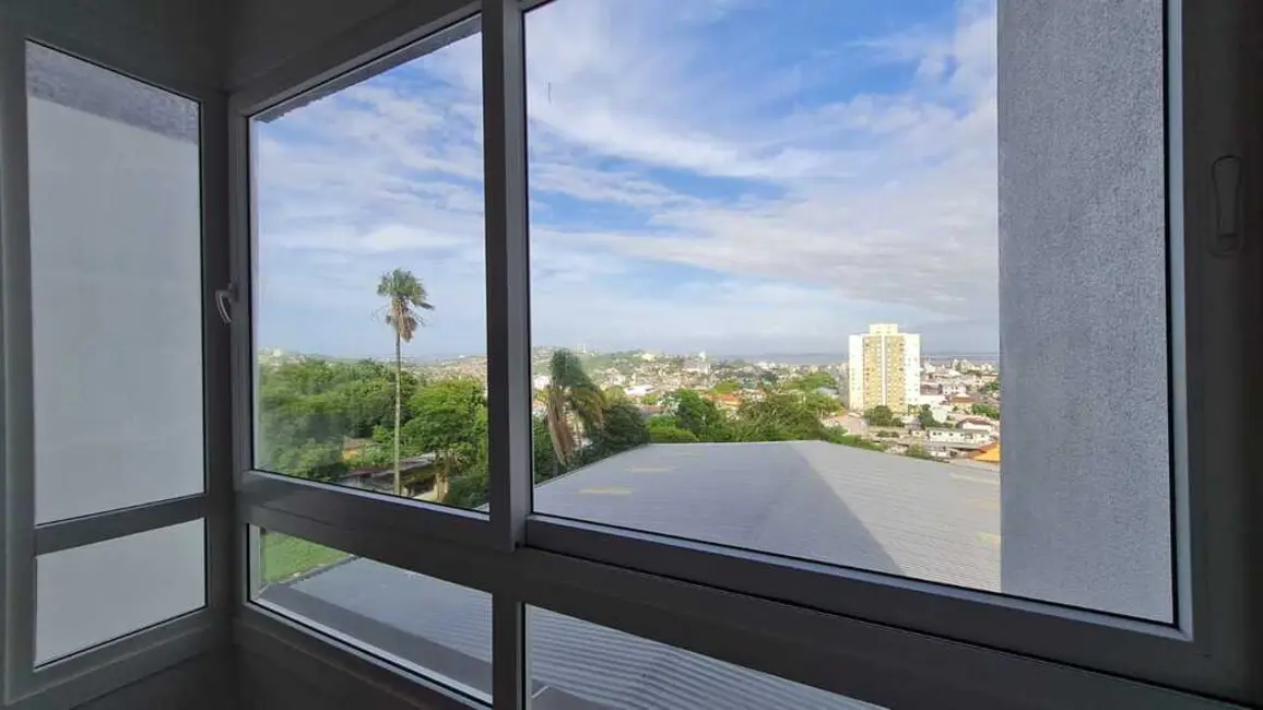 Apartamento com 3 quartos à venda, 85m2 em Santo Antônio, Porto Alegre - RS - imagem 9 Foto 9 de Apartamento com 3 quartos à venda, 85m2 em Santo Antônio, Porto Alegre - RS