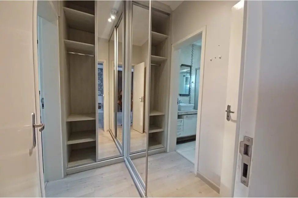 Casa com 3 quartos à venda, 143m2 em Canoas - RS - imagem 8 Foto 8 de Casa com 3 quartos à venda, 143m2 em Canoas - RS