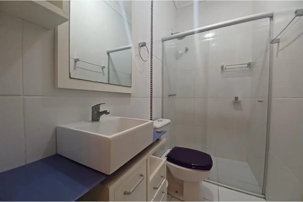 Casa com 3 quartos à venda, 143m2 em Canoas - RS - imagem 5 Foto 5 de Casa com 3 quartos à venda, 143m2 em Canoas - RS