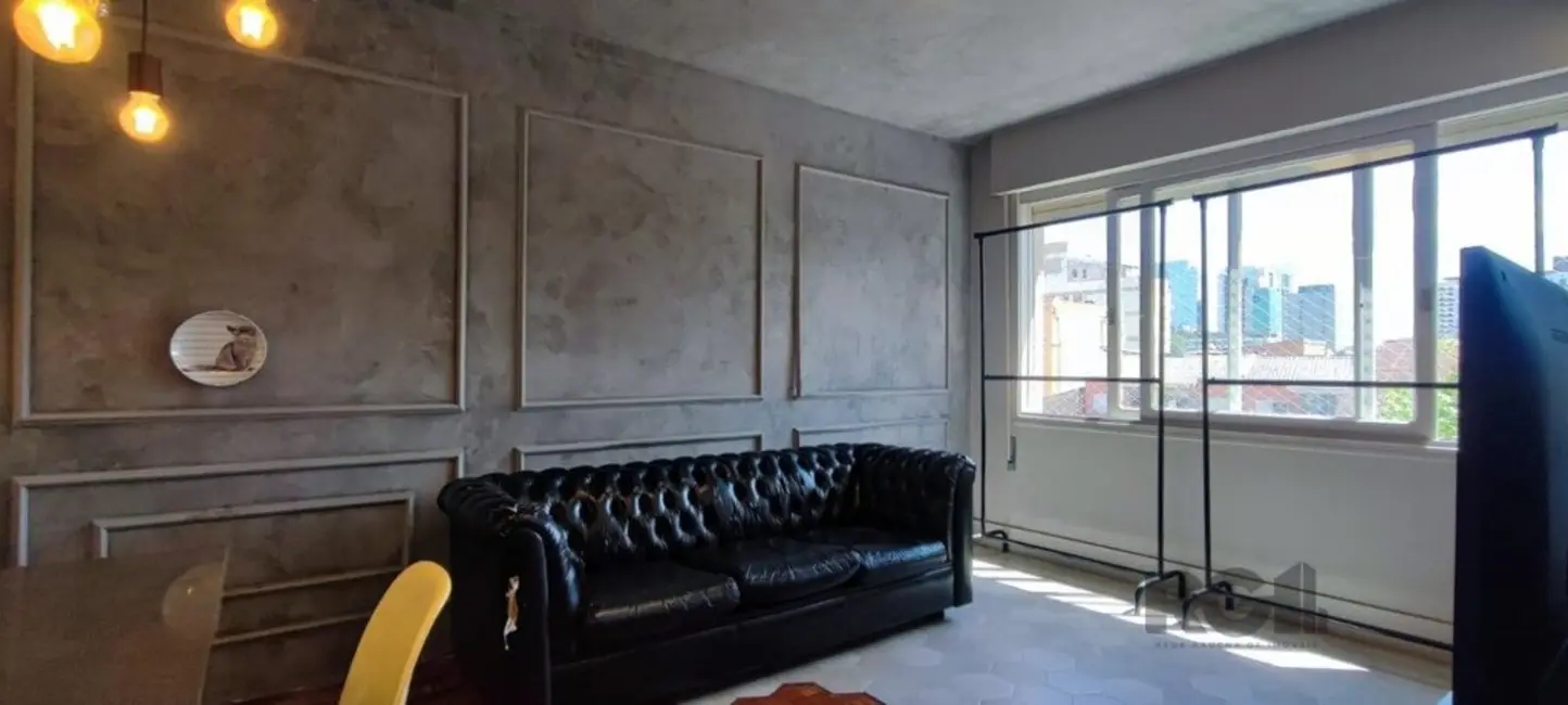 Foto 1 de Apartamento com 1 quarto à venda, 44m2 em Menino Deus, Porto Alegre - RS