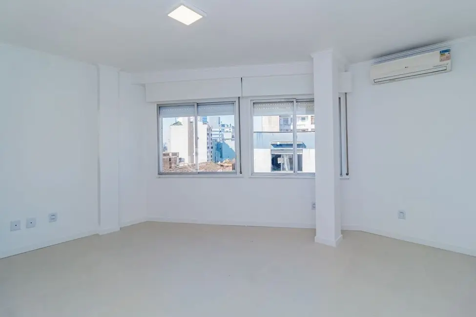 Apartamento com 1 quarto à venda, 29m2 em Centro Histórico, Porto Alegre - RS - imagem 4 Foto 4 de Apartamento com 1 quarto à venda, 29m2 em Centro Histórico, Porto Alegre - RS