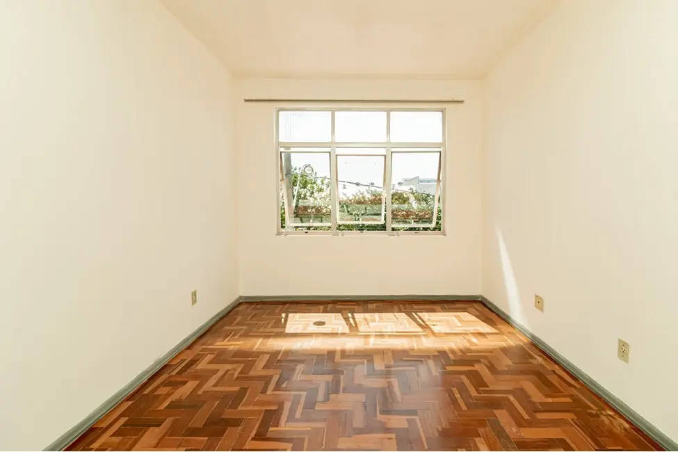 Foto 3 de Apartamento com 1 quarto à venda, 45m2 em Santa Maria Goretti, Porto Alegre - RS