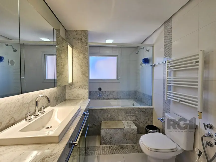 Apartamento com 3 quartos à venda, 187m2 em Centro, Gramado - RS - imagem 7 Foto 7 de Apartamento com 3 quartos à venda, 187m2 em Centro, Gramado - RS