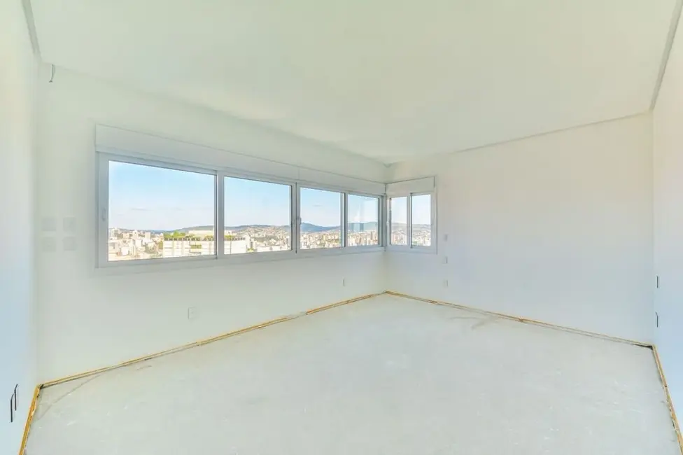 Apartamento com 4 quartos à venda, 257m2 em Bela Vista, Porto Alegre - RS - imagem 8 Foto 8 de Apartamento com 4 quartos à venda, 257m2 em Bela Vista, Porto Alegre - RS