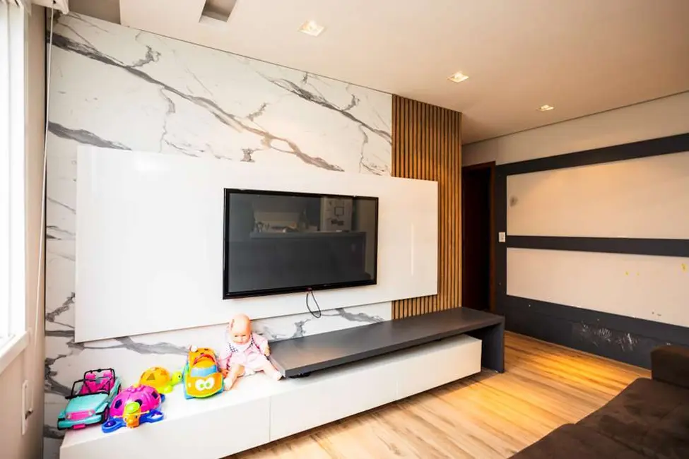 Foto 4 de Apartamento com 2 quartos à venda, 61m2 em São Sebastião, Porto Alegre - RS