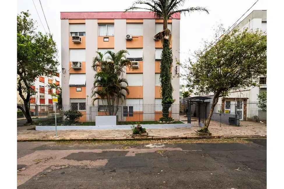 Foto 1 de Apartamento com 2 quartos à venda, 61m2 em São Sebastião, Porto Alegre - RS