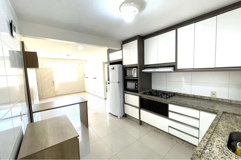 Foto 1 de Casa com 3 quartos à venda, 266m2 em São João do Rio Vermelho, Florianopolis - SC