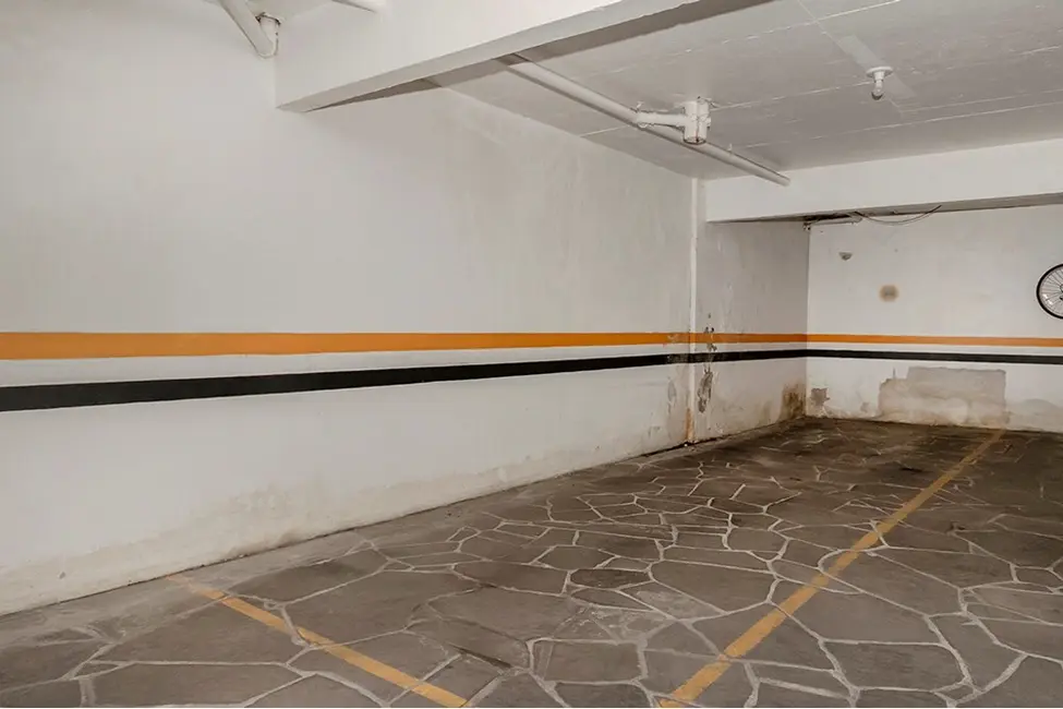 Apartamento com 2 quartos à venda, 79m2 em Petrópolis, Porto Alegre - RS - imagem 4 Foto 4 de Apartamento com 2 quartos à venda, 79m2 em Petrópolis, Porto Alegre - RS