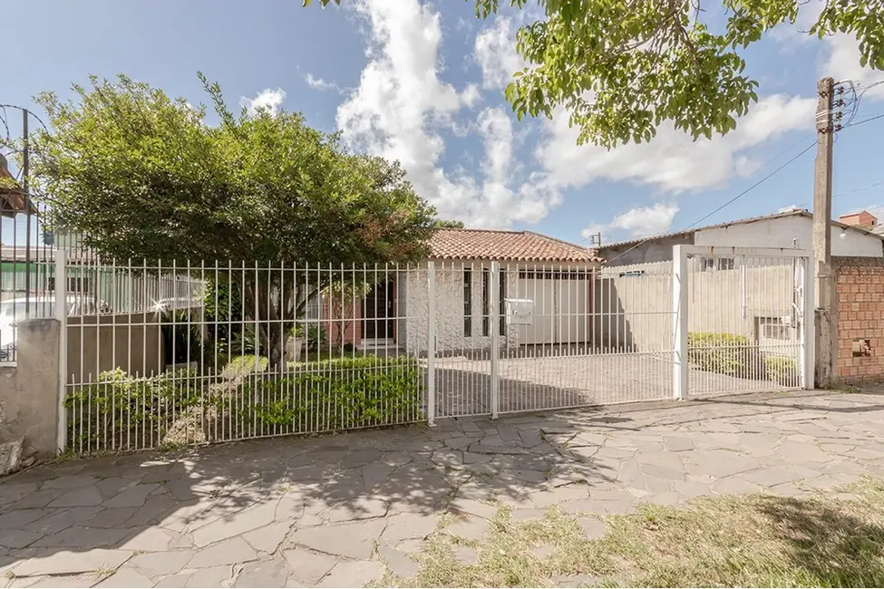 Foto 3 de Casa com 4 quartos à venda, 381m2 em Camaquã, Porto Alegre - RS