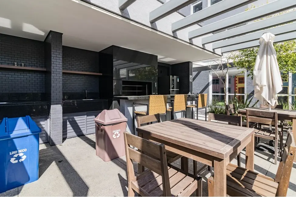 Apartamento com 3 quartos à venda, 82m2 em Jardim Lindóia, Porto Alegre - RS - imagem 6 Foto 6 de Apartamento com 3 quartos à venda, 82m2 em Jardim Lindóia, Porto Alegre - RS