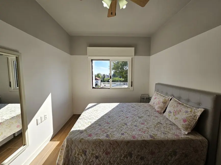 Foto 7 de Apartamento com 3 quartos à venda, 166m2 em São João, Porto Alegre - RS