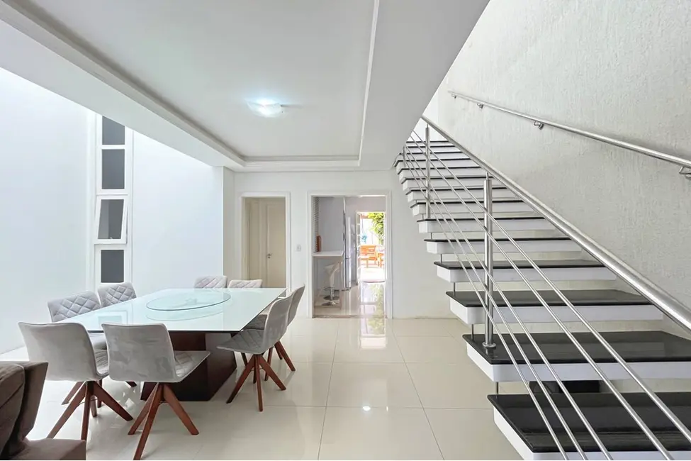 Foto 3 de Casa com 3 quartos à venda, 210m2 em Hípica, Porto Alegre - RS