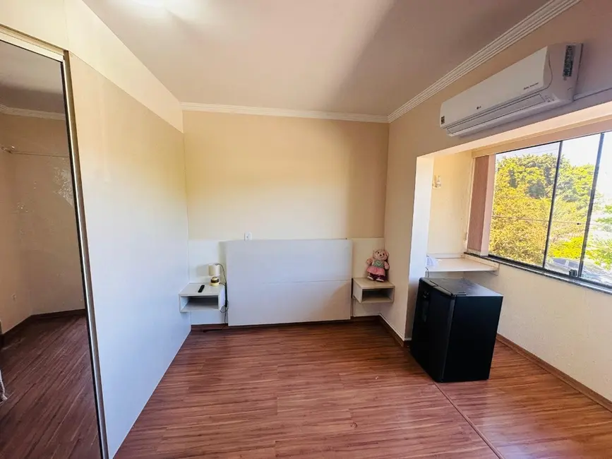 Foto 3 de Casa com 3 quartos à venda, 215m2 em Hípica, Porto Alegre - RS