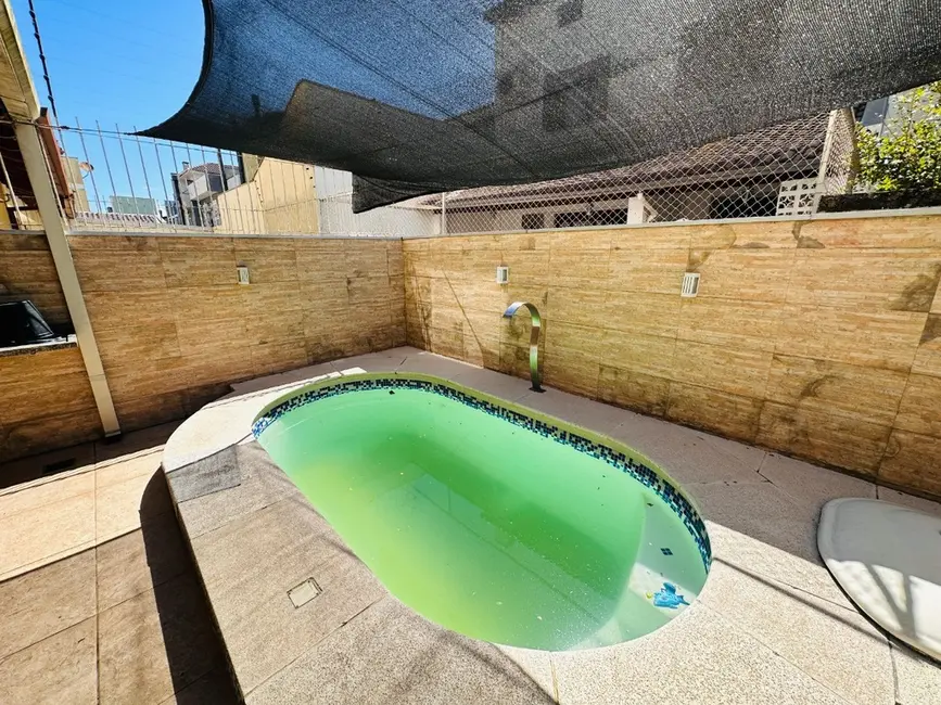 Foto 2 de Casa com 3 quartos à venda, 215m2 em Hípica, Porto Alegre - RS