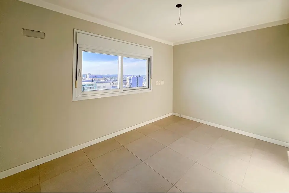 Apartamento com 3 quartos à venda, 105m2 em Centro, Canoas - RS - imagem 4 Foto 4 de Apartamento com 3 quartos à venda, 105m2 em Centro, Canoas - RS