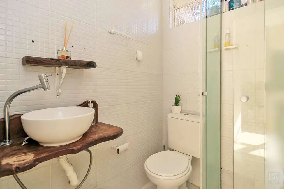 Foto 2 de Apartamento com 2 quartos à venda, 51m2 em Cristal, Porto Alegre - RS