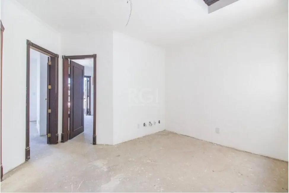 Casa com 4 quartos à venda, 297m2 em Jardim Itu, Porto Alegre - RS - imagem 8 Foto 8 de Casa com 4 quartos à venda, 297m2 em Jardim Itu, Porto Alegre - RS