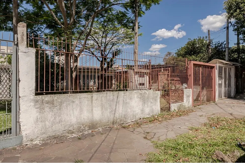 Foto 1 de Terreno / Lote à venda, 666m2 em Partenon, Porto Alegre - RS