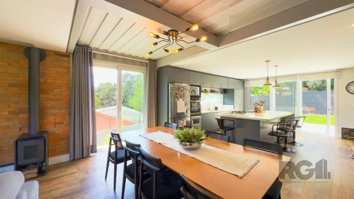 Casa com 3 quartos à venda, 333m2 em Teresópolis, Porto Alegre - RS - imagem 8 Foto 8 de Casa com 3 quartos à venda, 333m2 em Teresópolis, Porto Alegre - RS