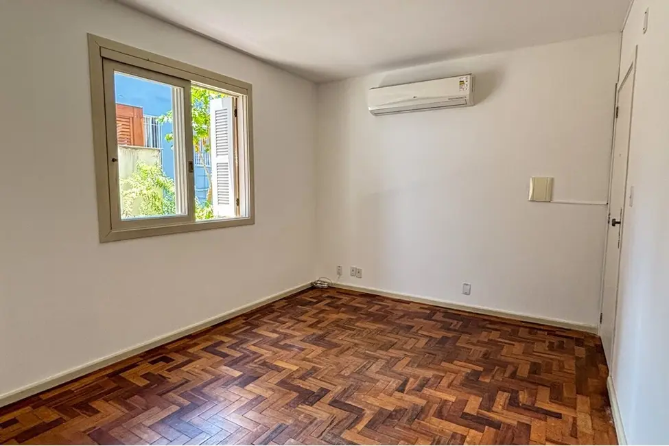 Foto 1 de Apartamento com 2 quartos à venda, 41m2 em Menino Deus, Porto Alegre - RS