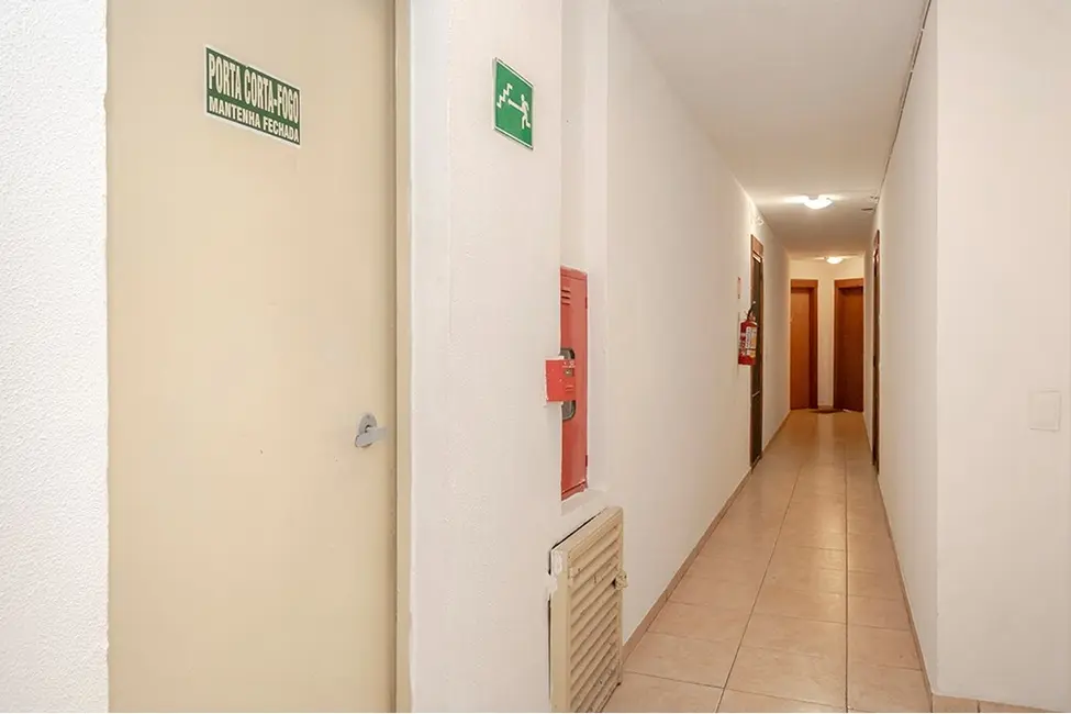 Apartamento com 2 quartos à venda, 48m2 em Teresópolis, Porto Alegre - RS - imagem 9 Foto 9 de Apartamento com 2 quartos à venda, 48m2 em Teresópolis, Porto Alegre - RS