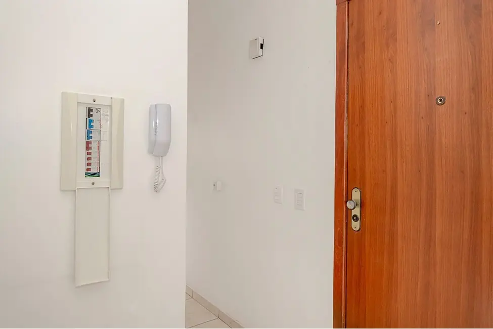 Apartamento com 2 quartos à venda, 48m2 em Teresópolis, Porto Alegre - RS - imagem 6 Foto 6 de Apartamento com 2 quartos à venda, 48m2 em Teresópolis, Porto Alegre - RS