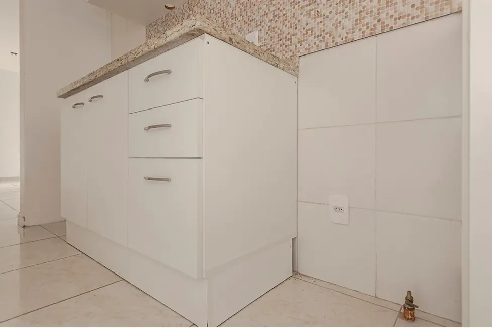 Apartamento com 2 quartos à venda, 48m2 em Teresópolis, Porto Alegre - RS - imagem 3 Foto 3 de Apartamento com 2 quartos à venda, 48m2 em Teresópolis, Porto Alegre - RS