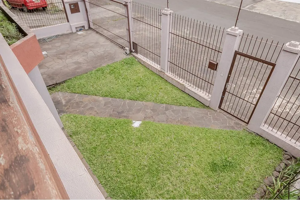 Casa com 4 quartos à venda, 388m2 em Jardim Itu, Porto Alegre - RS - imagem 6 Foto 6 de Casa com 4 quartos à venda, 388m2 em Jardim Itu, Porto Alegre - RS