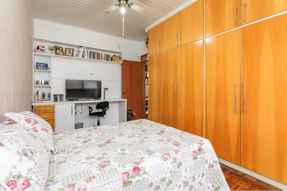 Foto 9 de Casa com 3 quartos à venda, 214m2 em São Sebastião, Porto Alegre - RS