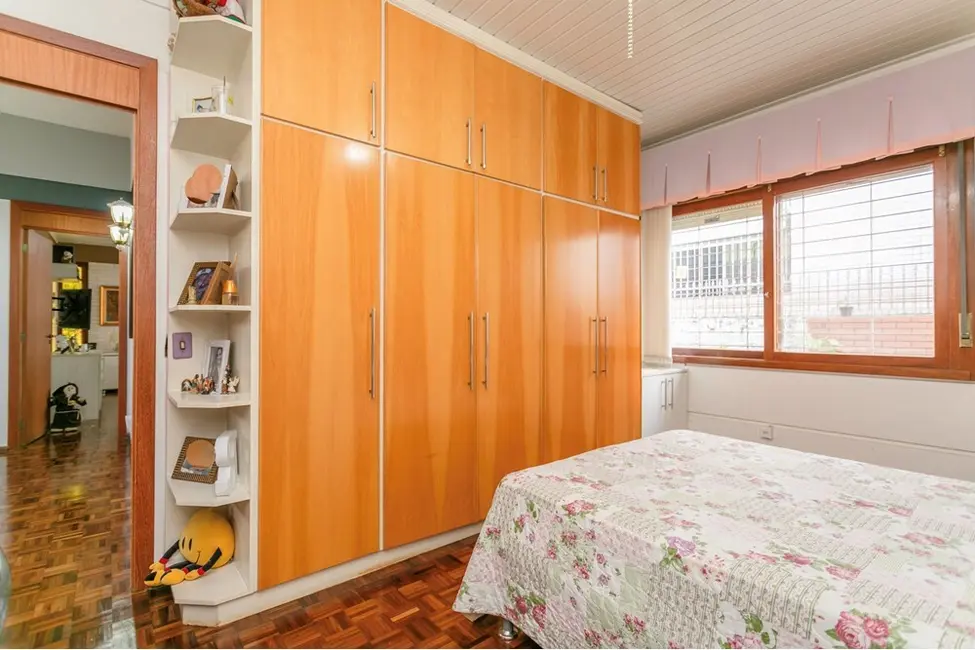 Foto 8 de Casa com 3 quartos à venda, 214m2 em São Sebastião, Porto Alegre - RS