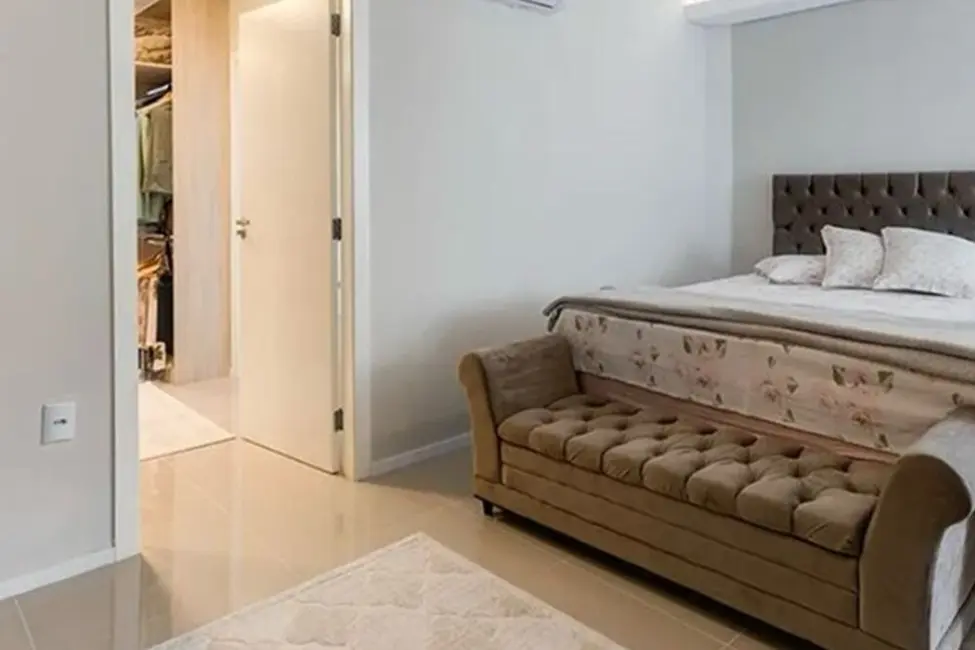 Foto 2 de Apartamento com 4 quartos à venda, 238m2 em Centro, Itajai - SC