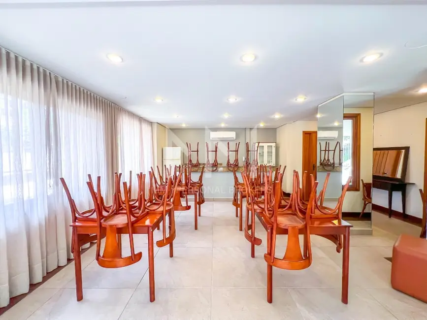 Apartamento com 2 quartos à venda, 101m2 em Bela Vista, Porto Alegre - RS - imagem 3 Foto 3 de Apartamento com 2 quartos à venda, 101m2 em Bela Vista, Porto Alegre - RS