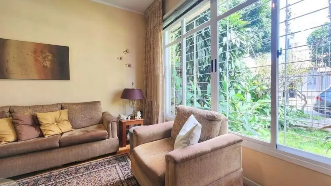 Casa com 3 quartos à venda, 155m2 em Vila Ipiranga, Porto Alegre - RS - imagem 5 Foto 5 de Casa com 3 quartos à venda, 155m2 em Vila Ipiranga, Porto Alegre - RS