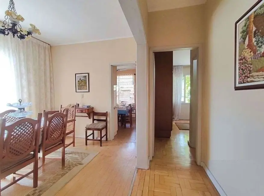 Casa com 3 quartos à venda, 155m2 em Vila Ipiranga, Porto Alegre - RS - imagem 4 Foto 4 de Casa com 3 quartos à venda, 155m2 em Vila Ipiranga, Porto Alegre - RS