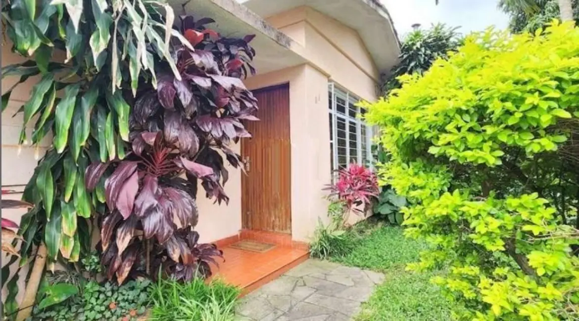 Foto 2 de Casa com 3 quartos à venda, 155m2 em Vila Ipiranga, Porto Alegre - RS