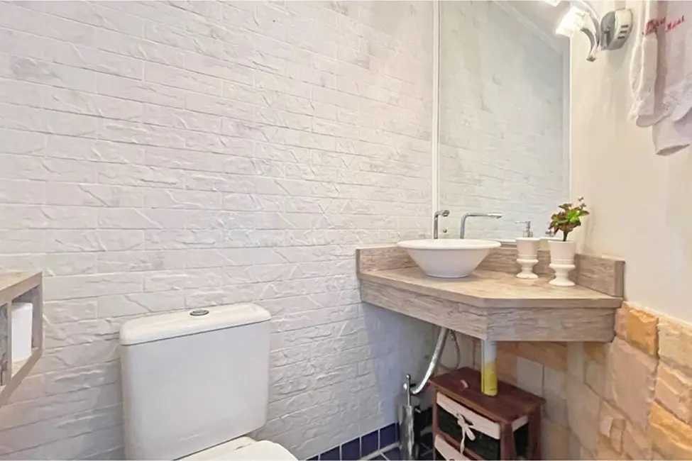 Casa com 3 quartos à venda, 395m2 em Espírito Santo, Porto Alegre - RS - imagem 5 Foto 5 de Casa com 3 quartos à venda, 395m2 em Espírito Santo, Porto Alegre - RS