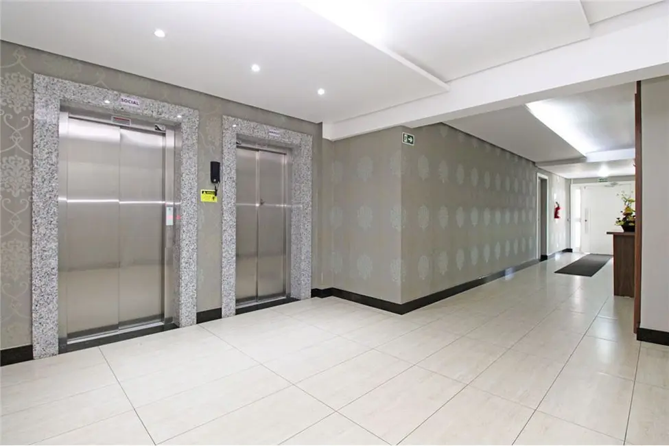 Apartamento com 1 quarto à venda, 50m2 em Jardim Botânico, Porto Alegre - RS - imagem 6 Foto 6 de Apartamento com 1 quarto à venda, 50m2 em Jardim Botânico, Porto Alegre - RS