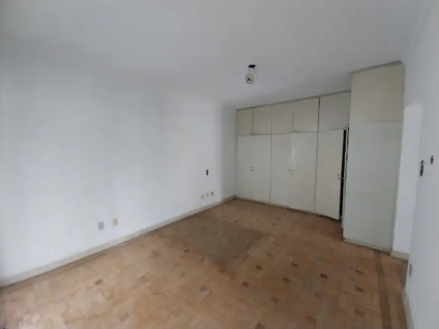 Apartamento com 3 quartos à venda, 172m2 em Centro Histórico, Porto Alegre - RS - imagem 3 Foto 3 de Apartamento com 3 quartos à venda, 172m2 em Centro Histórico, Porto Alegre - RS