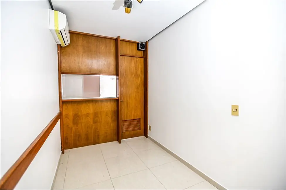 Sala Comercial à venda, 53m2 em Centro Histórico, Porto Alegre - RS - imagem 7 Foto 7 de Sala Comercial à venda, 53m2 em Centro Histórico, Porto Alegre - RS