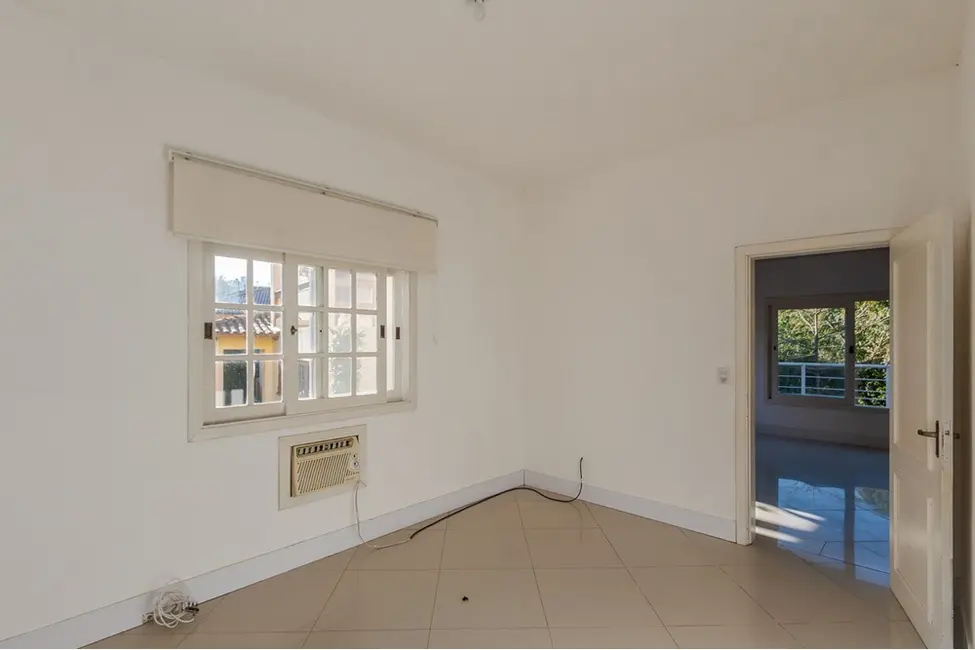 Casa de Condomínio com 3 quartos à venda, 310m2 em Elsa, Viamao - RS - imagem 7 Foto 7 de Casa de Condomínio com 3 quartos à venda, 310m2 em Elsa, Viamao - RS