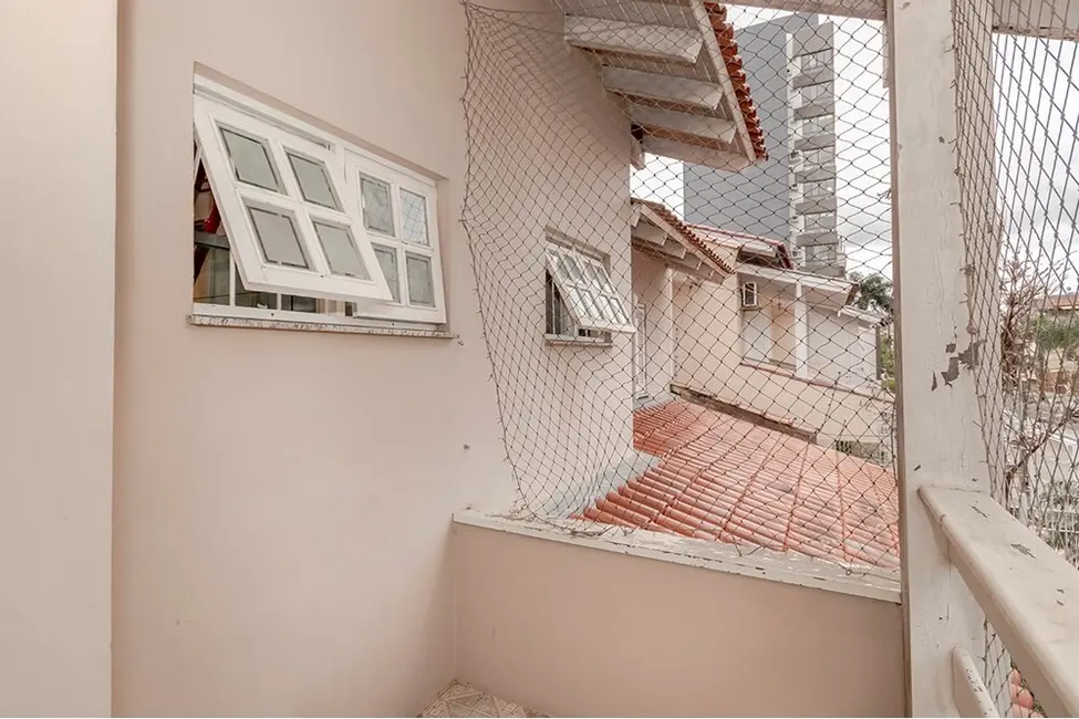 Foto 4 de Casa com 4 quartos à venda, 233m2 em Jardim Itu, Porto Alegre - RS